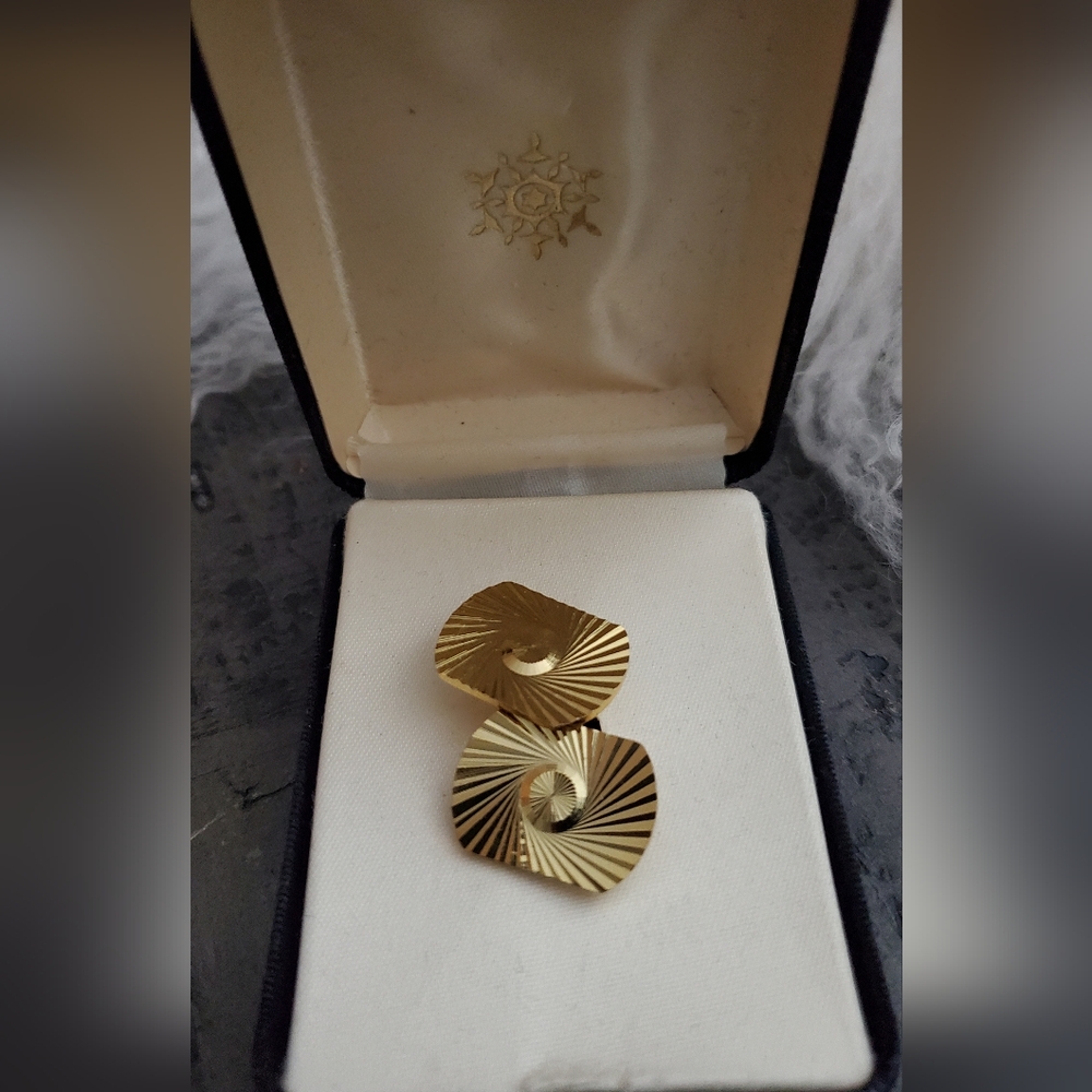 Vintage Gold cufflinks- Original case, in flawless condition